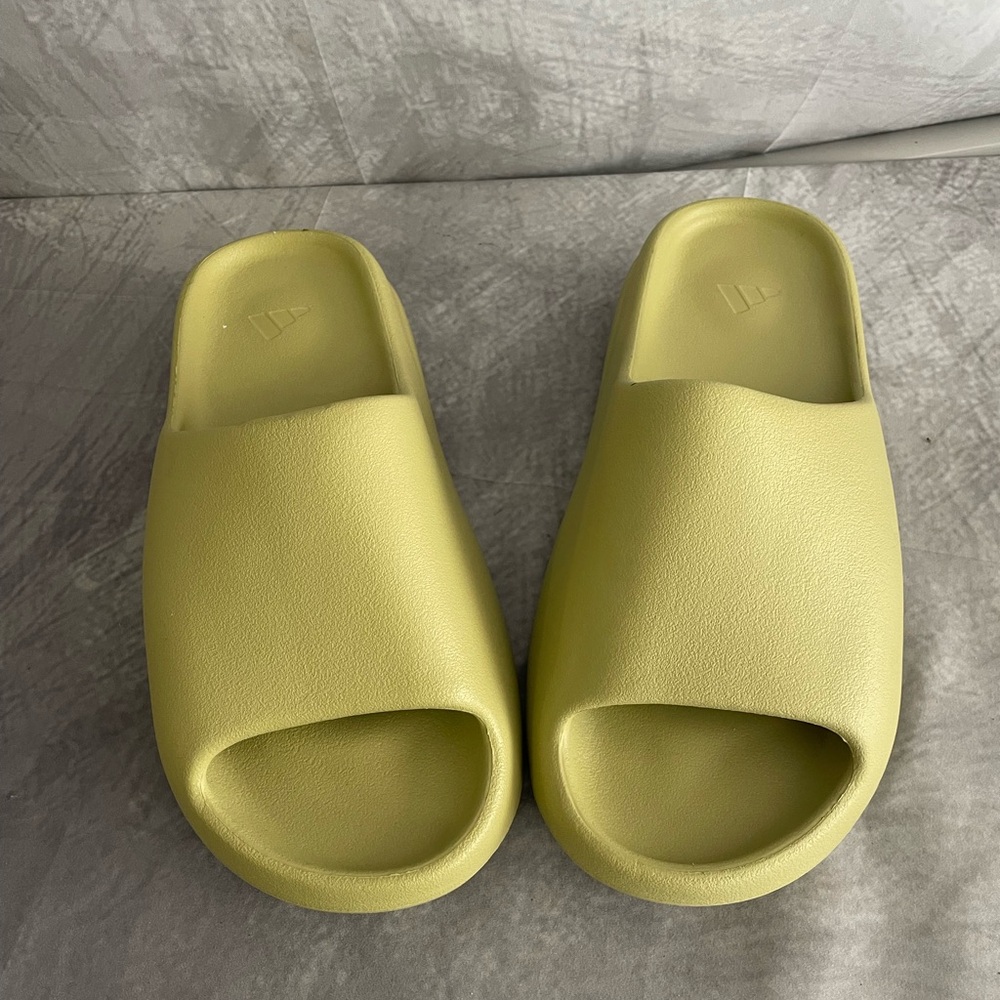 Adidas Yeezy Slide in Light Green
